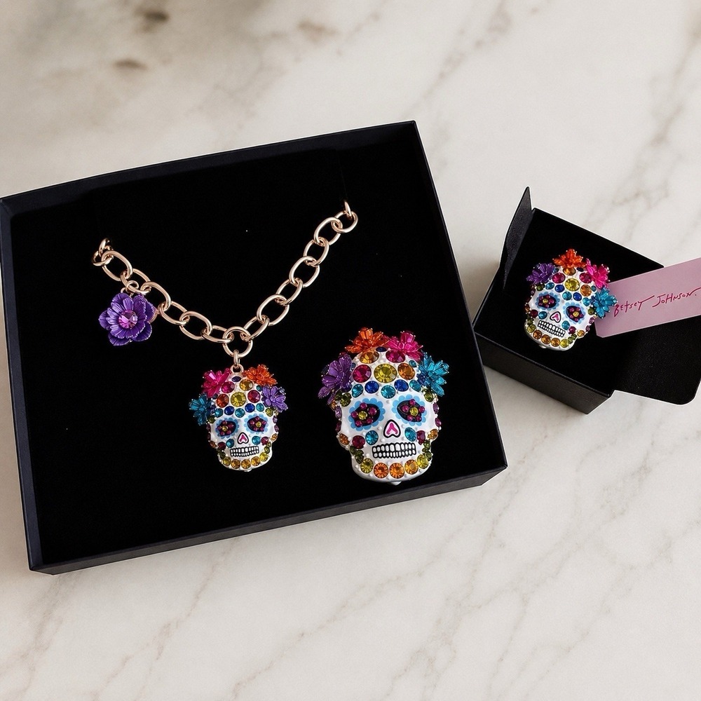 BETSEY JOHNSON 3 Pc SET-PAVE CRYSTAL SUGAR SKULL HALLOWEEN NECKLACE RING BROOCH